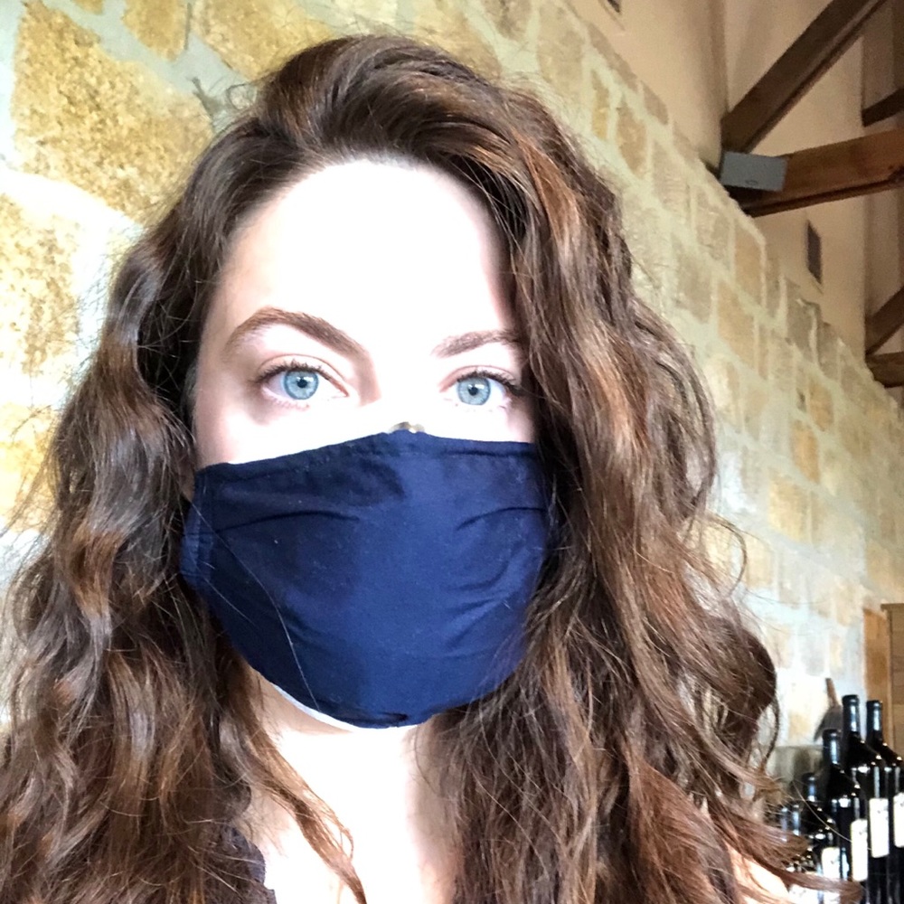 Meet your Posher, Elise